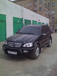 2004 Mercedes-Benz ML-Class Photos