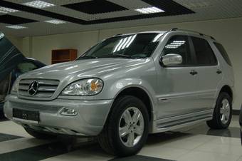 2004 Mercedes-Benz ML-Class Pictures