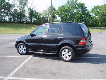 2004 Mercedes-Benz ML-Class Photos