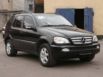 2004 Mercedes-Benz ML-Class Pictures