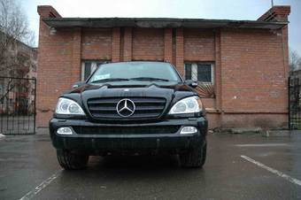 2004 Mercedes-Benz ML-Class Photos