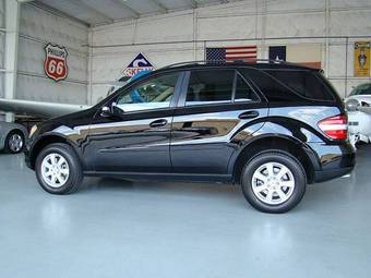 2005 Mercedes-Benz ML-Class Photos