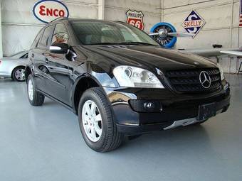2005 Mercedes-Benz ML-Class Images