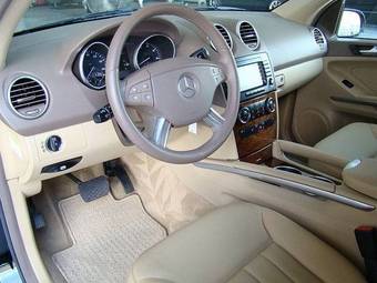 2005 Mercedes-Benz ML-Class Pics