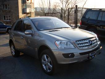 2005 Mercedes-Benz ML-Class Pics