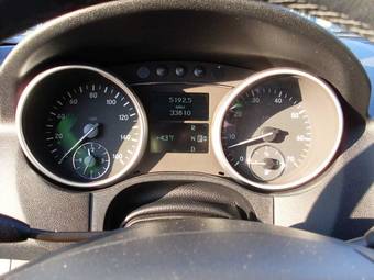 2005 Mercedes-Benz ML-Class Photos
