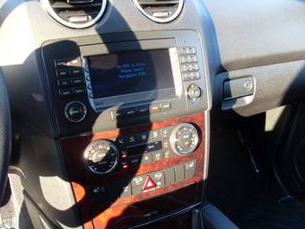 2005 Mercedes-Benz ML-Class Pictures