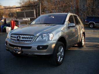 2005 Mercedes-Benz ML-Class Images