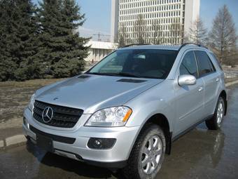 2005 Mercedes-Benz ML-Class Photos