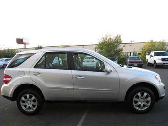 2005 Mercedes-Benz ML-Class Pictures