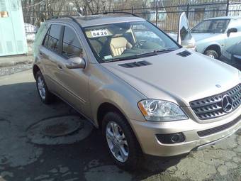 2005 Mercedes-Benz ML-Class Photos
