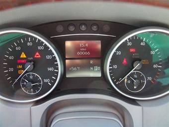 2005 Mercedes-Benz ML-Class Pictures