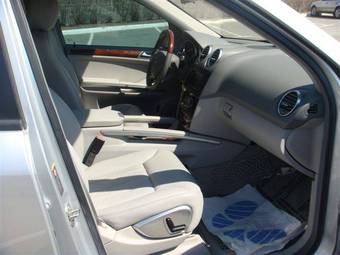 2005 Mercedes-Benz ML-Class Images