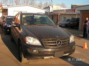 2005 Mercedes-Benz ML-Class Photos