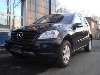 2005 Mercedes-Benz ML-Class Photos