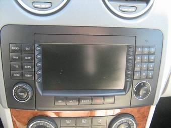 2005 Mercedes-Benz ML-Class Pictures