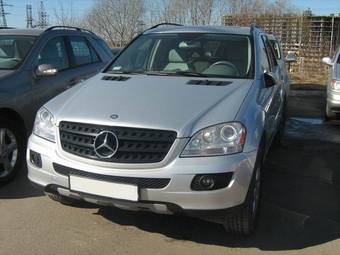 2005 Mercedes-Benz ML-Class Wallpapers
