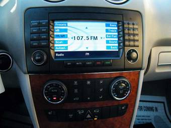 2005 Mercedes-Benz ML-Class Pictures