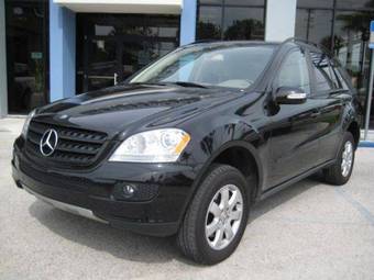 2005 Mercedes-Benz ML-Class Pictures
