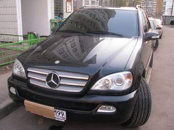 2005 Mercedes-Benz ML-Class Pictures