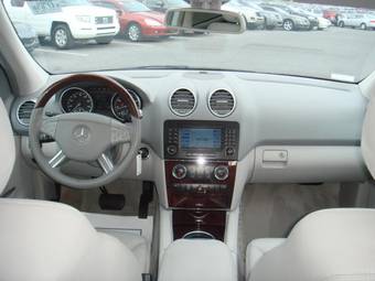 2005 Mercedes-Benz ML-Class Photos