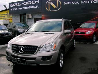 2005 Mercedes-Benz ML-Class Photos
