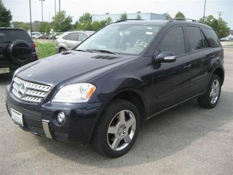 2005 Mercedes-Benz ML-Class Pictures