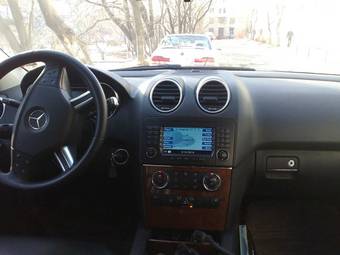 2005 Mercedes-Benz ML-Class Photos
