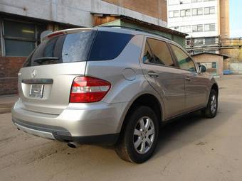 2005 Mercedes-Benz ML-Class Wallpapers