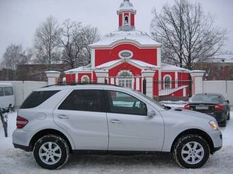 2005 Mercedes-Benz ML-Class Photos