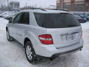 2005 Mercedes-Benz ML-Class Photos