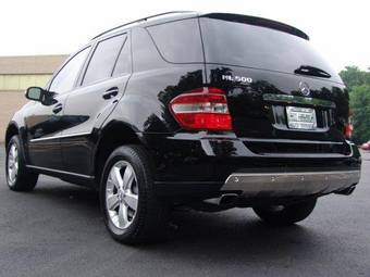 2005 Mercedes-Benz ML-Class Pictures