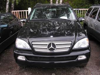 2005 Mercedes-Benz ML-Class Pictures