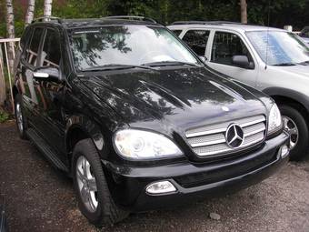 2005 Mercedes-Benz ML-Class Photos