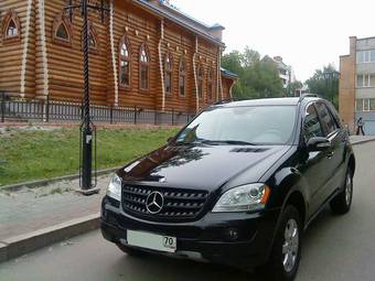 2005 Mercedes-Benz ML-Class Pictures