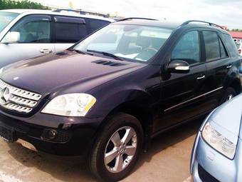 2005 Mercedes-Benz ML-Class Photos
