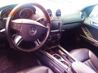 2005 Mercedes-Benz ML-Class Photos