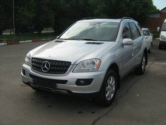 2005 Mercedes-Benz ML-Class Photos