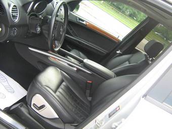2005 Mercedes-Benz ML-Class Pictures