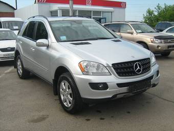 2005 Mercedes-Benz ML-Class Photos