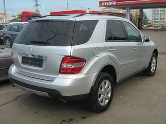 2005 Mercedes-Benz ML-Class Wallpapers
