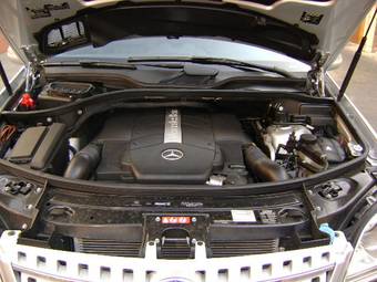 2005 Mercedes-Benz ML-Class Photos