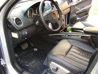 2005 Mercedes-Benz ML-Class Pictures