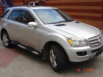 2005 Mercedes-Benz ML-Class Photos