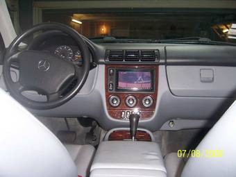 2005 Mercedes-Benz ML-Class Images