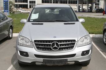 2005 Mercedes-Benz ML-Class Pics