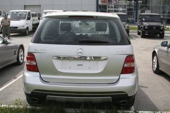 2005 Mercedes-Benz ML-Class Photos