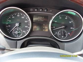 2005 Mercedes-Benz ML-Class Pictures