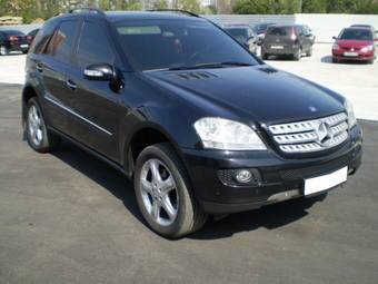 2005 Mercedes-Benz ML-Class Photos