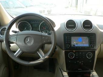2006 Mercedes-Benz ML-Class Pics
